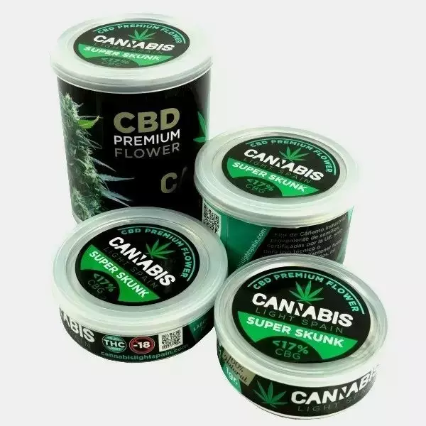 Fiori canapa Cannabis Light Spain Super Skunk