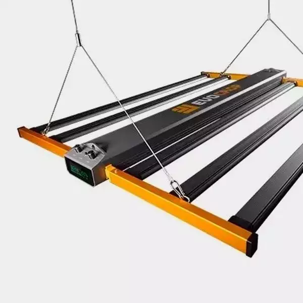 Sistema LED Darwin Evocrop V2 660W per Cannabis - GB The Green Brand