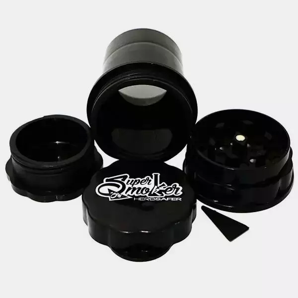 Grinder SuperHerb Safer di Super Smoker.