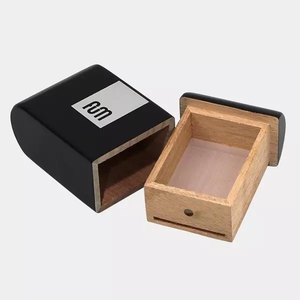 FumBox, scatola in legno per la cura.