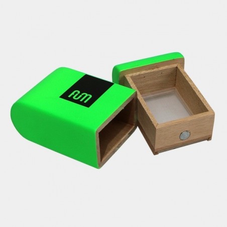 FumBox, scatola in legno per la cura.