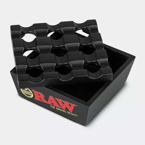 Visualizzazione Pratico Posacenere di Metallo RAW Regal- GB The Green Brand