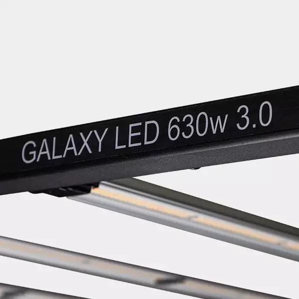 LED Galaxy 1800E 630W Solux per indoor.