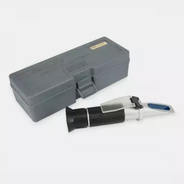 Rifrattometro misura zuccheri per piante