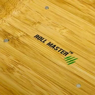 Roll Master Tray, comodo vassoio di bamboo.
