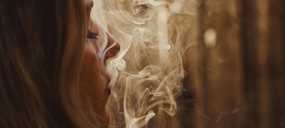 denunciare un vicino per fumare cannabis